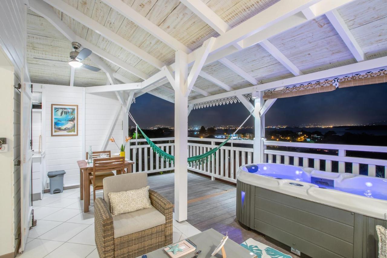 Bungalow Vanille Pacane - Vue Mer Avec Spa Prive レ・トロワ・イレ エクステリア 写真